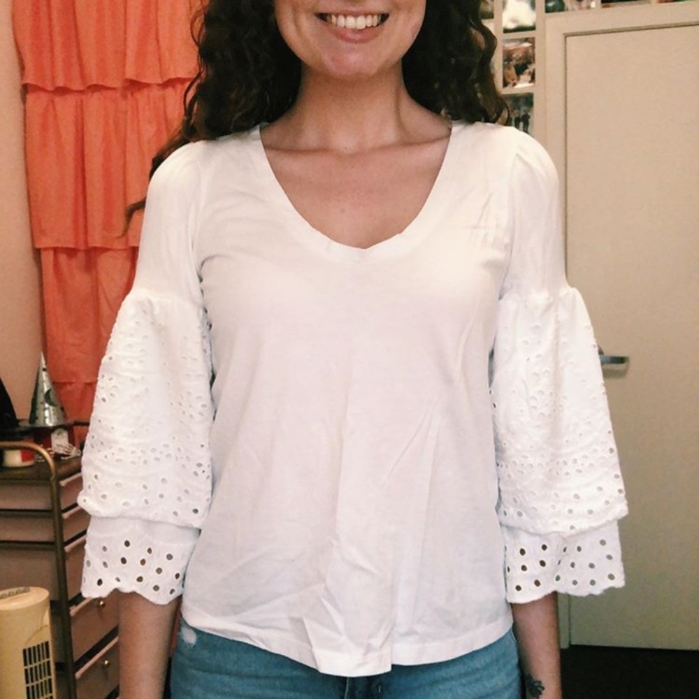 White top with fancy sleeves
